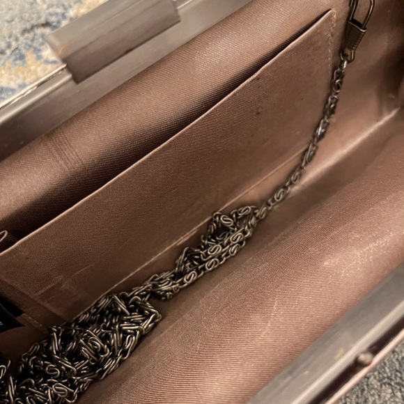 Gorgeous clutch - Picture 2 of 4